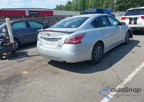 2015 Nissan Altima 2.5 S из США, поврежденный, VIN 1N4AL3AP8FC475188